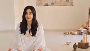 Adah Sharma sings bhajan at Sushant Singh Rajput’s house she recently moved into. Watch