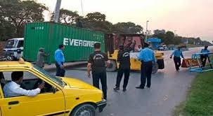 Red Zone sealed with containers ahead of JI’s sit-in at D-Chowk